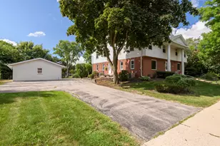 1320 Camden Way, Waukesha, WI 53186 - Photo 22