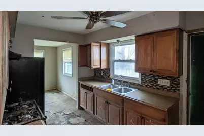 4912 N 22nd St, Milwaukee, WI 53209 - Photo 8