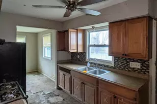 4912 N 22nd St, Milwaukee, WI 53209 - Photo 8