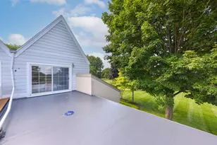 2220 Stonecroft Dr, Grafton, WI 53024 - Photo 32
