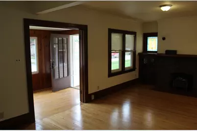 4319 S Quincy Ave, Milwaukee, WI 53207 - Photo 16