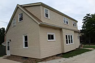 4319 S Quincy Ave, Milwaukee, WI 53207 - Photo 6