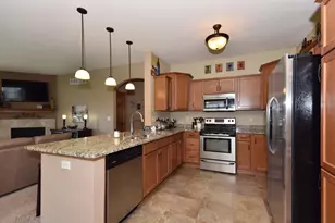 1800 New Port Vista Dr, Port Washington, WI 53024 - Photo 6