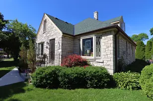 2141 S Livingston Terrace, West Allis, WI 53219 - Photo 44