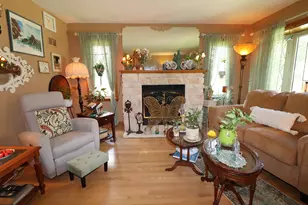 2141 S Livingston Terrace, West Allis, WI 53219 - Photo 8