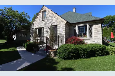 2141 S Livingston Ter, West Allis, WI 53219 - Photo 4