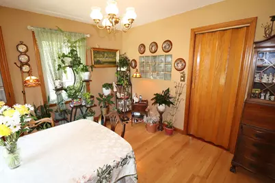 2141 S Livingston Ter, West Allis, WI 53219 - Photo 12