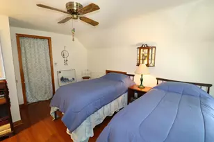 2141 S Livingston Terrace, West Allis, WI 53219 - Photo 36