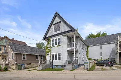 1742 N Pulaski St #1744, Milwaukee, WI 53202 - Photo 2