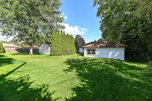 809 Mackinac Ave, South Milwaukee, WI 53172 - Photo 22