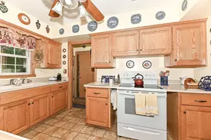 809 Mackinac Ave, South Milwaukee, WI 53172 - Photo 8