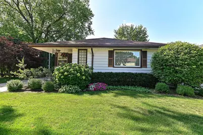 809  Mackinac Ave, South Milwaukee, WI 53172 - Photo 18