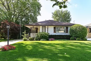 809 Mackinac Ave, South Milwaukee, WI 53172 - Photo 2