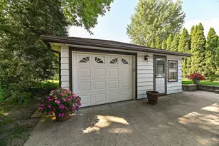 809 Mackinac Ave, South Milwaukee, WI 53172 - Photo 24