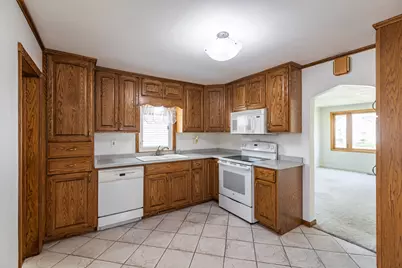 1814  19th St, La Crosse, WI 54601 - Photo 4