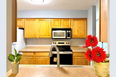 1124  Morraine View Dr #202, Madison, WI 53719 - Photo 6