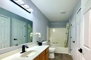 1124 Morraine View Dr, Madison, WI 53719 - Photo 10