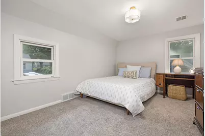 W65N711  St John Ave, Cedarburg, WI 53012 - Photo 14