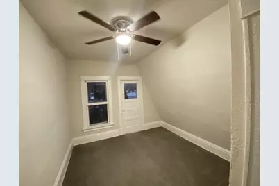 1009 S 35th St, Milwaukee, WI 53215 - Photo 12