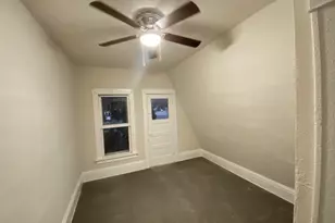 1009 S 35th St, Milwaukee, WI 53215 - Photo 12