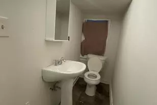 1009 S 35th St, Milwaukee, WI 53215 - Photo 14