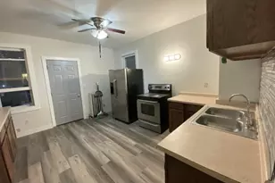 1009 S 35th St, Milwaukee, WI 53215 - Photo 6