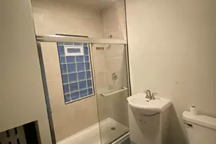 1009 S 35th St, Milwaukee, WI 53215 - Photo 10