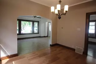 1624 S 56th St St, West Allis, WI 53214 - Photo 4
