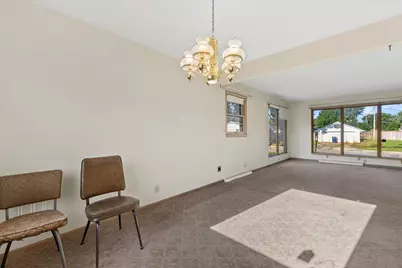 5516 N 103rd St, Milwaukee, WI 53225 - Photo 8