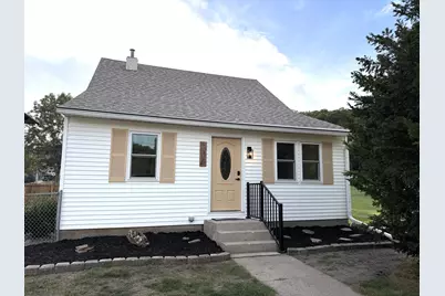 727 S 7th St, La Crescent, MN 55947 - Photo 1