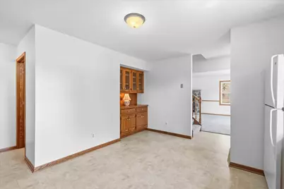540 W Norport Dr, Port Washington, WI 53074 - Photo 8