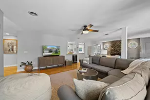 1069 Sauganash Dr, Fontana, WI 53125 - Photo 4