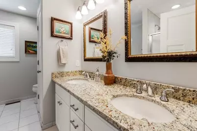 1069  Sauganash Dr, Fontana, WI 53125 - Photo 14