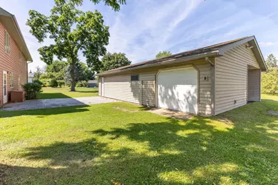 636 E Olson St, Blair, WI 54616 - Photo 4