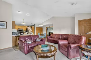 677 Wood River Ct, West Bend, WI 53095 - Photo 20