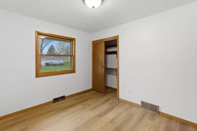 5314 W Nokomis Rd, Brown Deer, WI 53223 - Photo 18