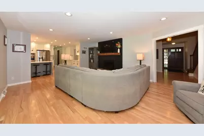 2805 S 83rd St, West Allis, WI 53219 - Photo 24