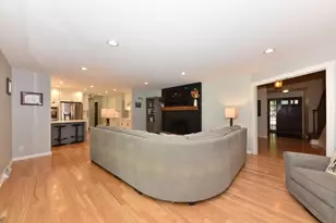 2805 S 83rd St, West Allis, WI 53219 - Photo 24