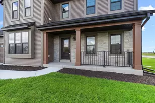 1733 Hammock Ln, Oconomowoc, WI 53066 - Photo 2