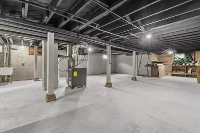 2031 W Pierce St #2037, Milwaukee, WI 53204 - Photo 16