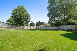 407 Zuider Ln, Oostburg, WI 53070 - Photo 24