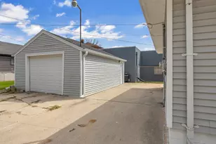 2011 S 16th St, Sheboygan, WI 53081 - Photo 4