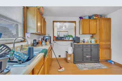 2011 S 16th St, Sheboygan, WI 53081 - Photo 8