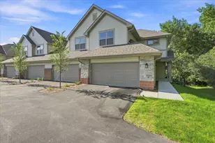 255 Aerie Cir, Brookfield, WI 53045 - Photo 1