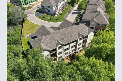 255  Aerie Cir #101, Brookfield, WI 53045 - Photo 4
