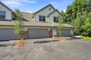 255 Aerie Cir, Brookfield, WI 53045 - Photo 10