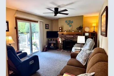 S77W26575  Crestview Ct, Vernon, WI 53189 - Photo 8