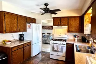 S77W26575 Crestview Ct, Vernon, WI 53189 - Photo 12