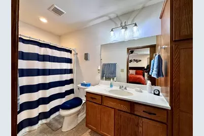 S77W26575  Crestview Ct, Vernon, WI 53189 - Photo 18