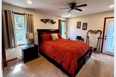 S77W26575  Crestview Ct, Vernon, WI 53189 - Photo 14